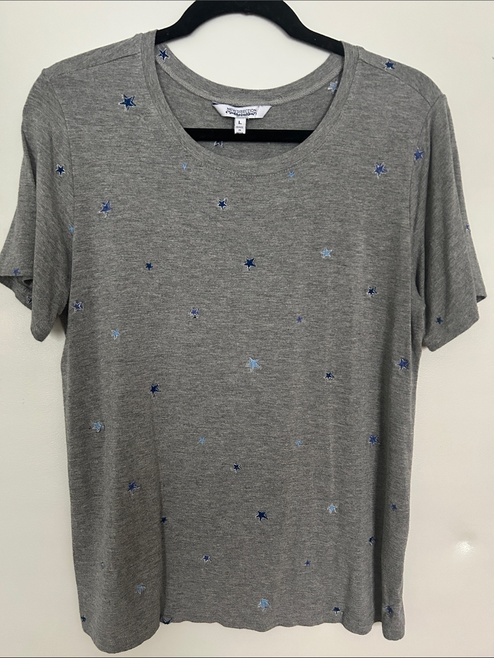 Gray Short-Sleeve Shirt with Blue Star Accents